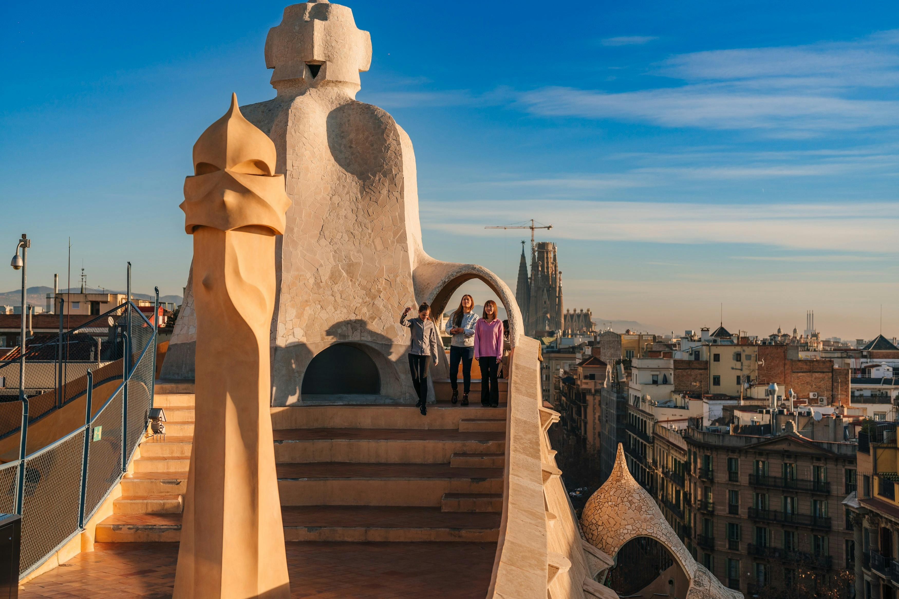Casa Milà - La Pedrera: Early Access + Guided Tour in Japanese - Photo 1 of 6