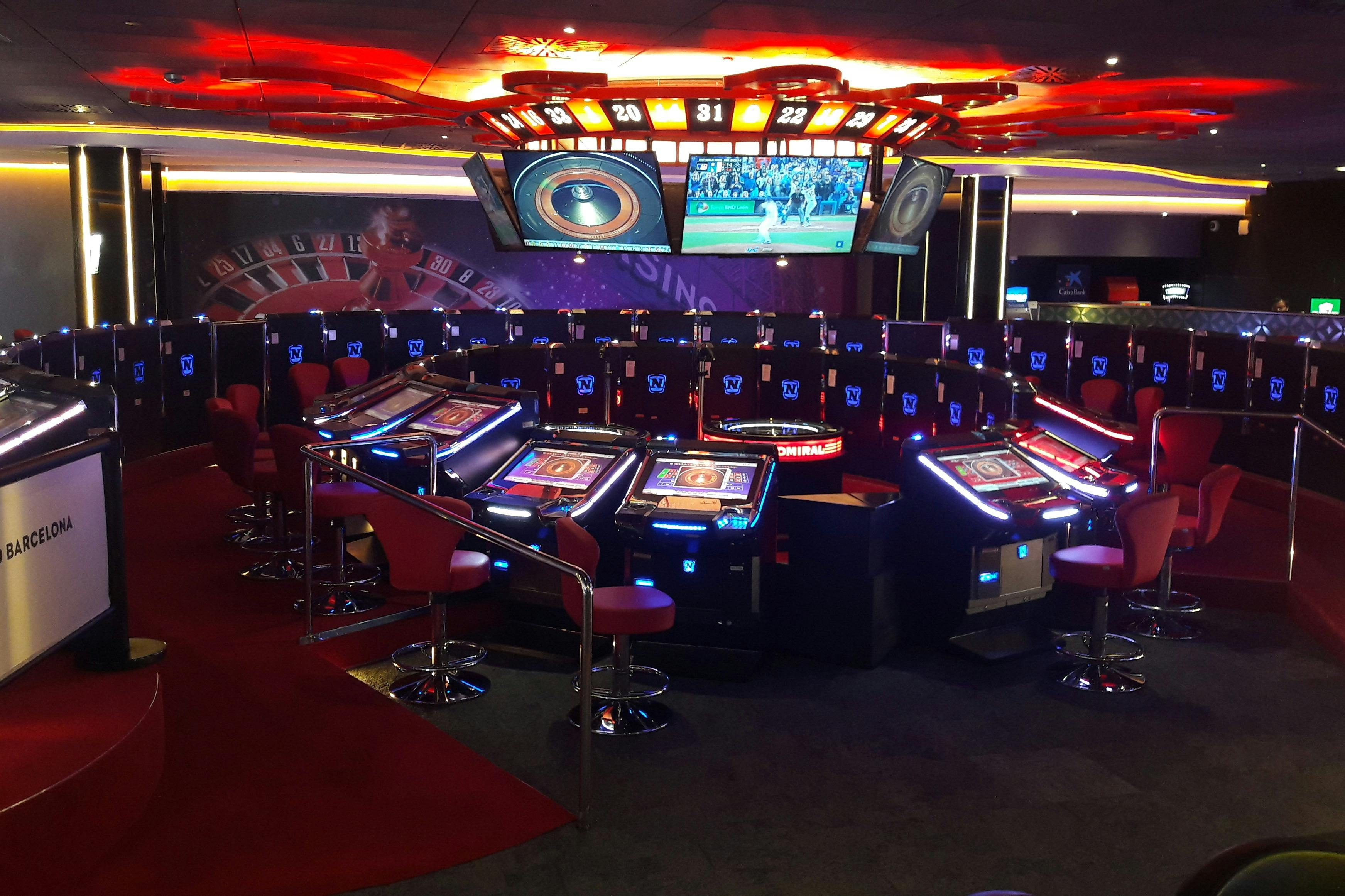 Casino Barcelona: General Admission + Casino Cocktail + Merchandising gift - Photo 1 of 3