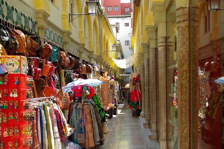 Cathedral and Royal Chapel with Albaicin and Sacromonte Premium Group - Photo 1 of 9