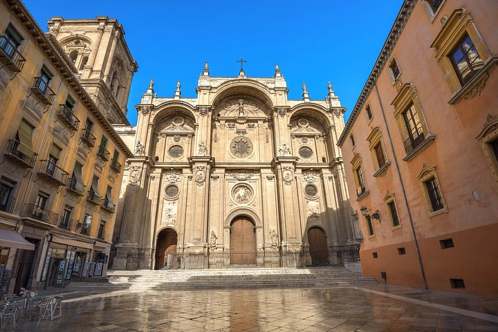 Granada : Cathedral and Royal Chapel with Albaicín and Sacromonte - Photo 1 of 10