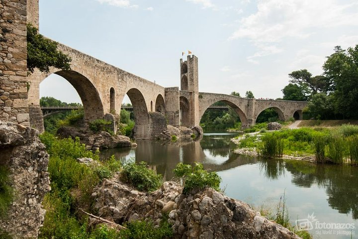 Dalí, Besalú & Garrotxa - Small group - Photo 1 of 4
