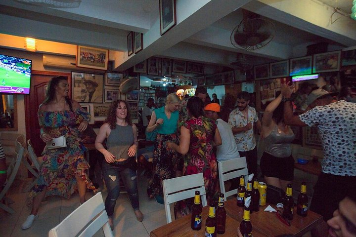 Dancing salsa with locals - Photo 1 of 5