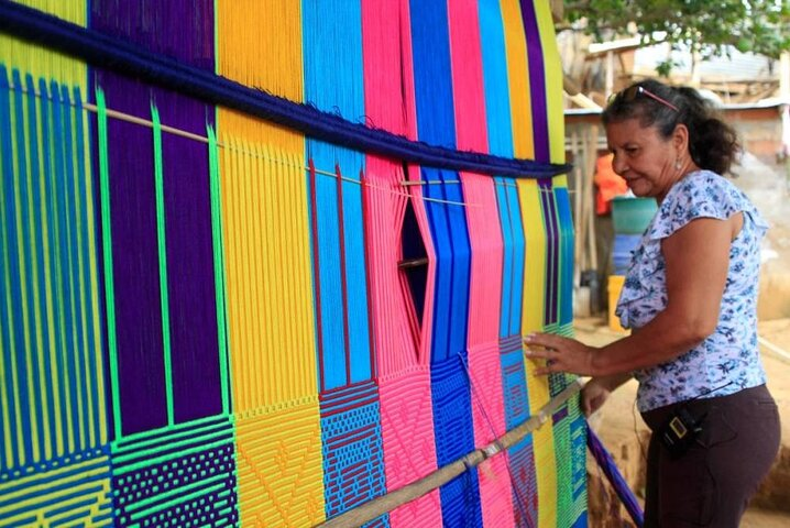 Ancestral weaving craftswoman