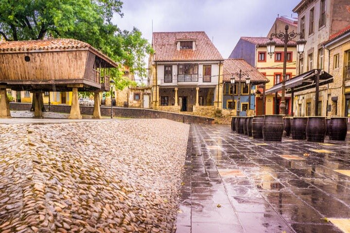 Day trip to Luarca, Cudillero and Avilés from Oviedo and Gijón - Photo 1 of 4