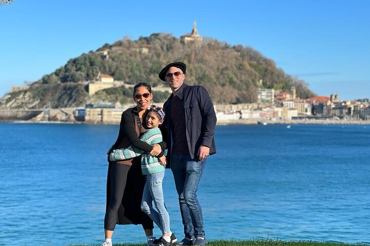 Private History, Market, Wine & Pintxos in San Sebastian - Photo 1 of 25