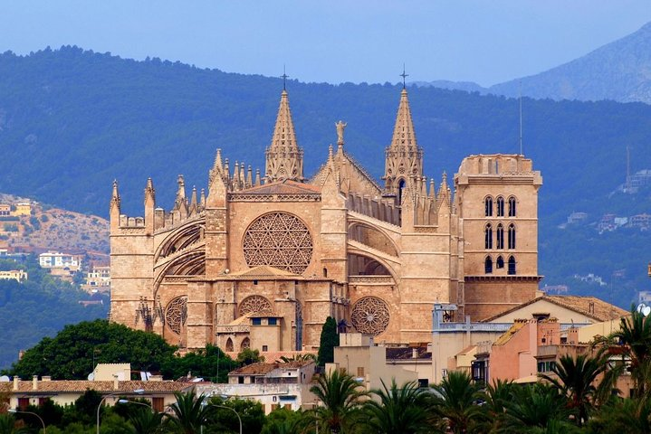 Discover the major cultural attractions of Palma De Mallorca on a Private Tour - Photo 1 of 17
