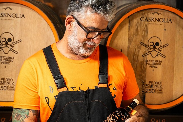 Artisanal Rum Distillery "Peligroso Pérez" - Photo 1 of 7