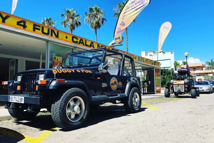 Family special tour (no off-road) with our Jeep Wrangler - Photo 1 of 10