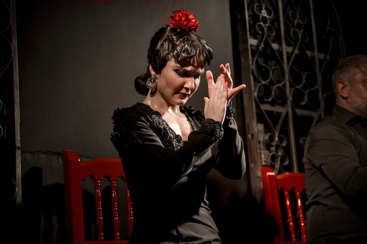 Madrid: Local Flamenco Show at El Cortijo - Photo 1 of 7