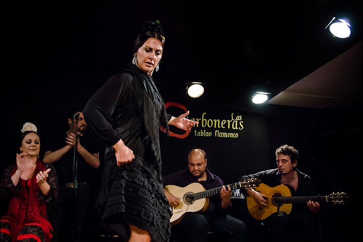 Experience the heart of flamenco as skilled artists perform with passion creating an unforgettable evening filled with music dance and delectable tapas in the enchanting setting of Madrid.