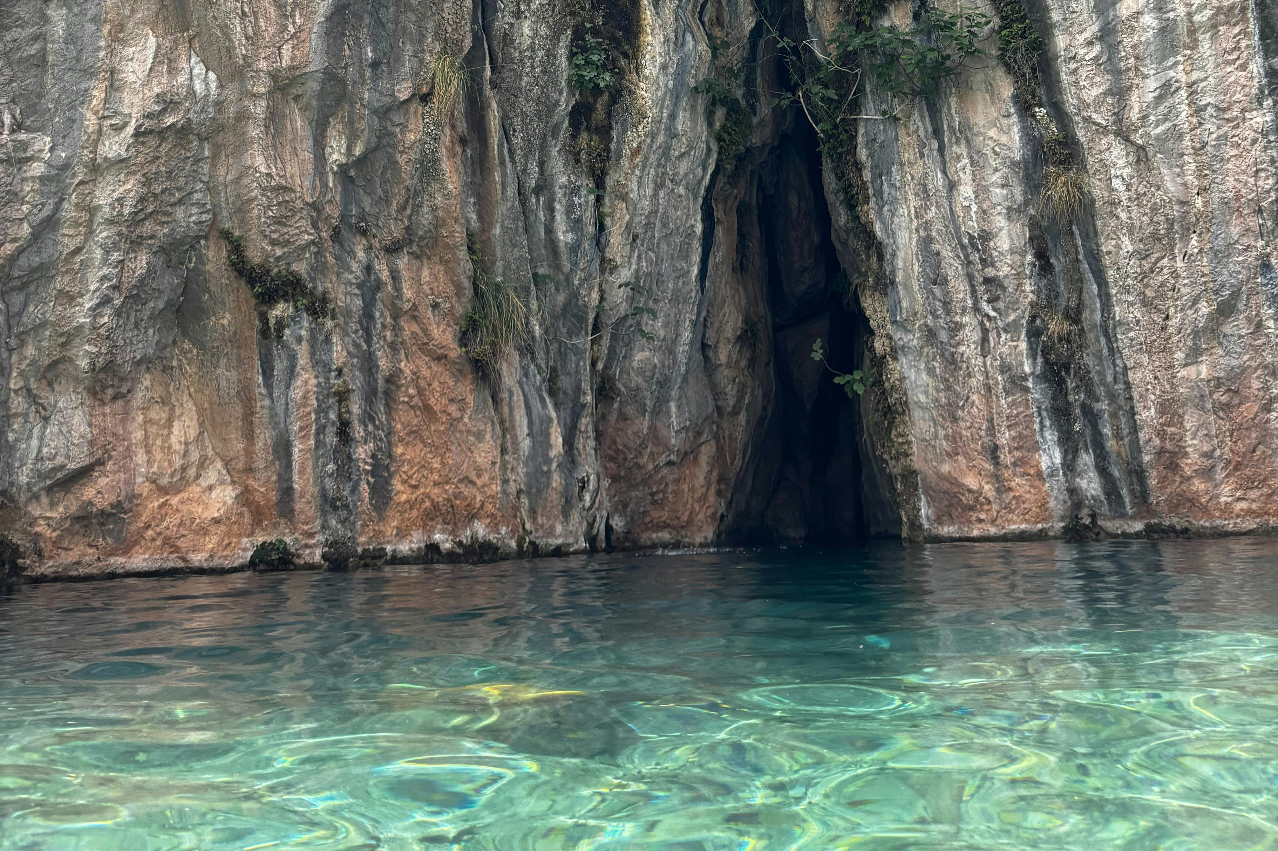 Montanejos Hot Spring & Salto de la Novia Waterfall: Day Trip from Valencia - Photo 1 of 8