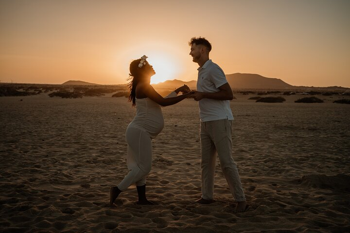 Private couple shooting - Corralejo Fuerteventura - Photo 1 of 19