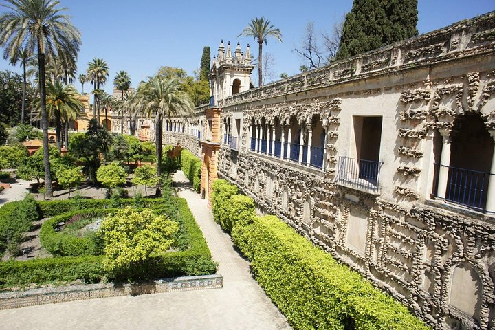 Discover the intricate architecture and lush gardens of the Reales Alcázares where history and the magic of Game of Thrones intertwine in an unforgettable experience.