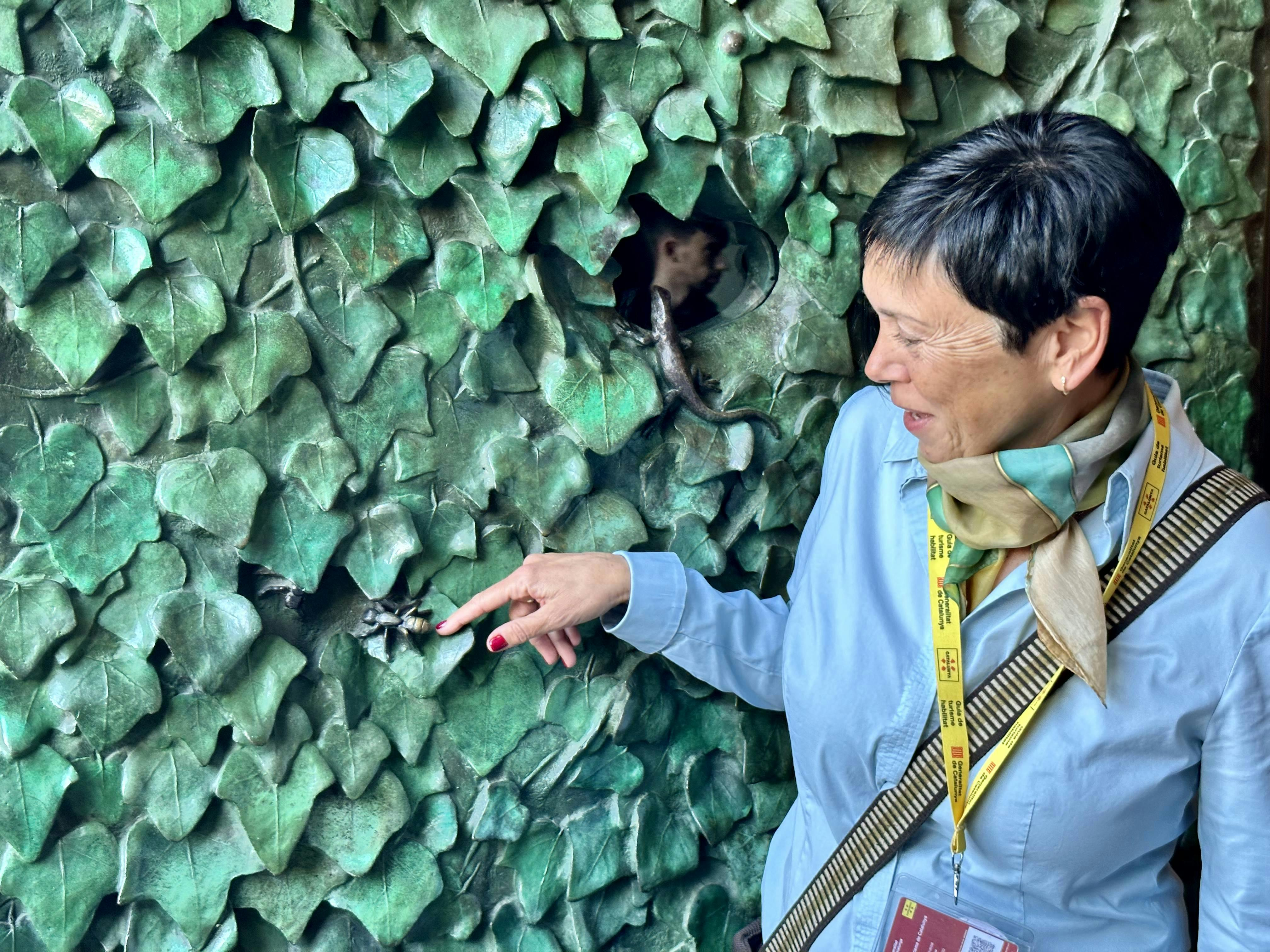 Go With A Local: Skip-The-Line Sagrada Família Tour in French - Photo 1 of 6