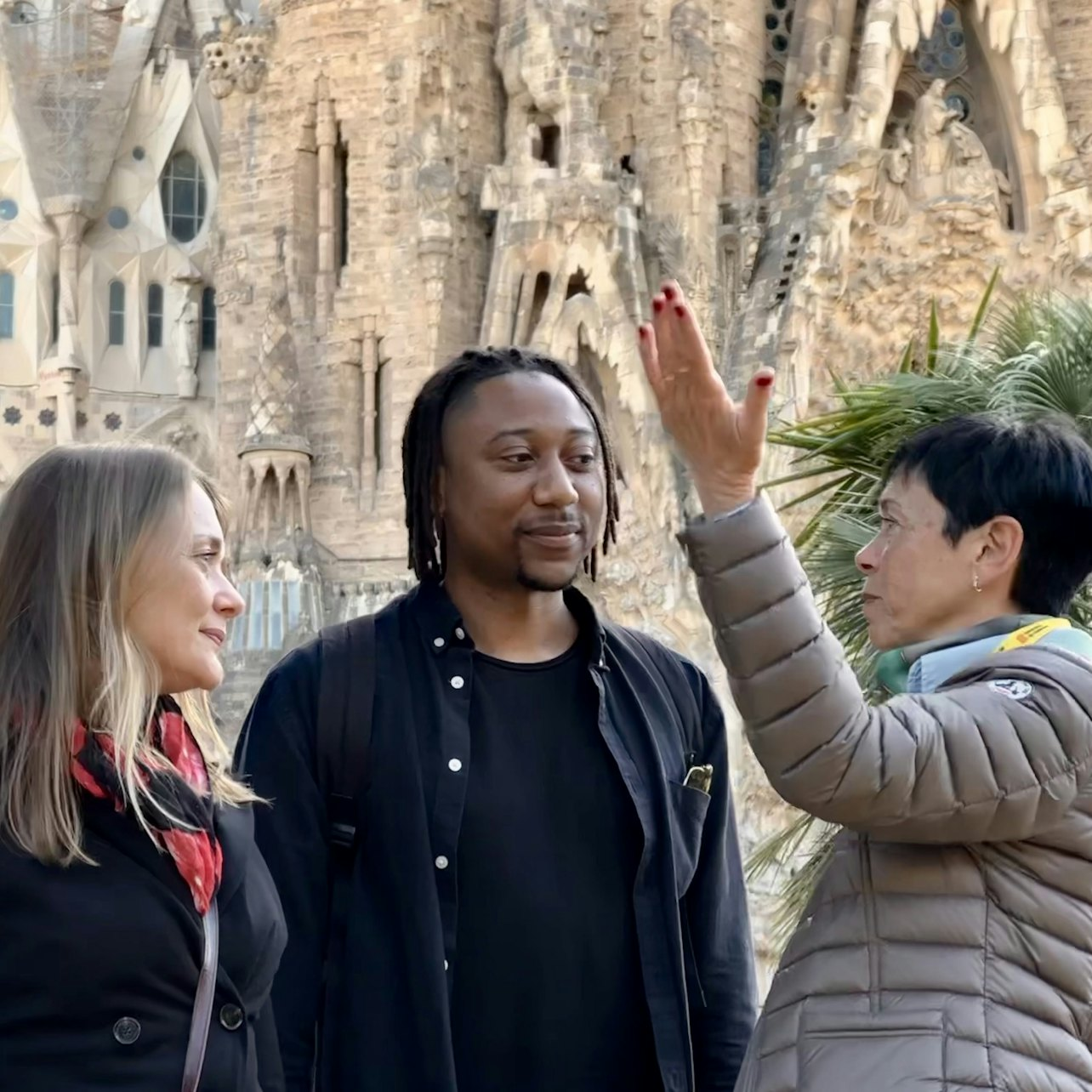 Go With A Local: Skip-The-Line Sagrada Família Tour in German - Photo 1 of 6