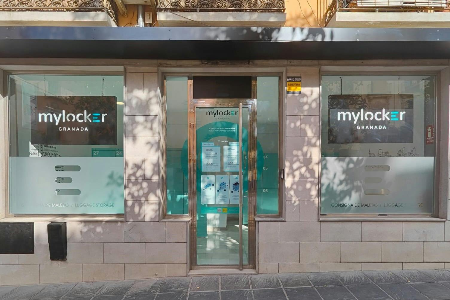 Granada: Locker Rental - Photo 1 of 5