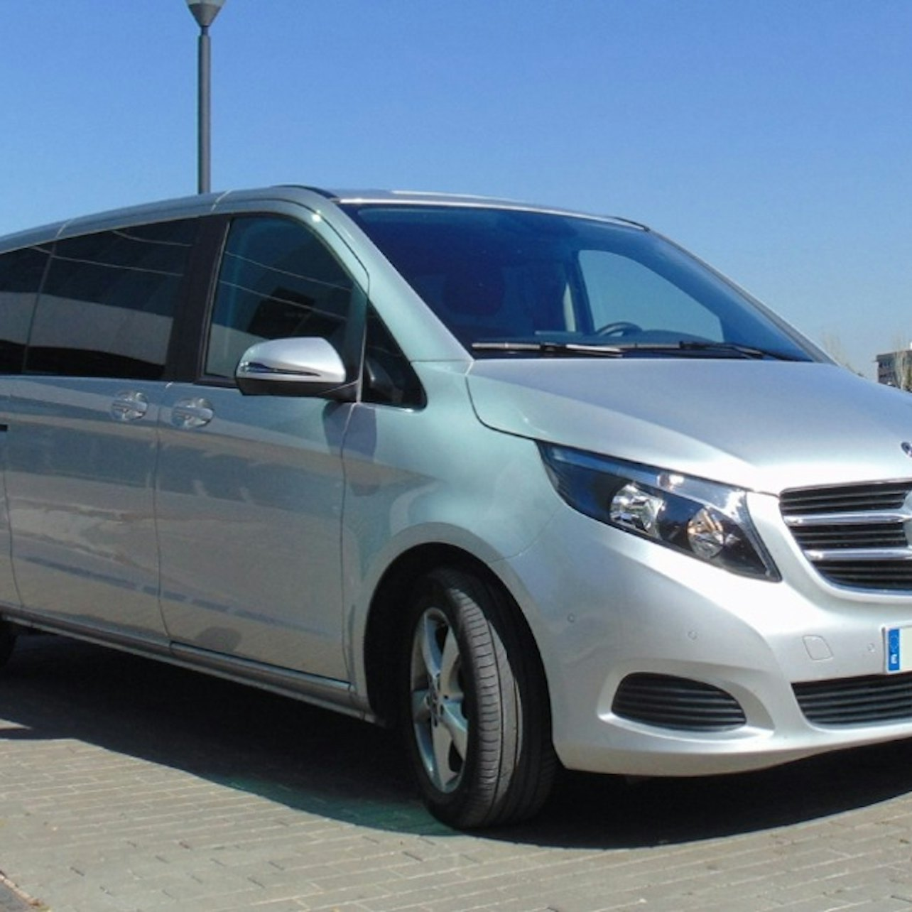 Granada: Private Transfer To/From Airport - Photo 1 of 3