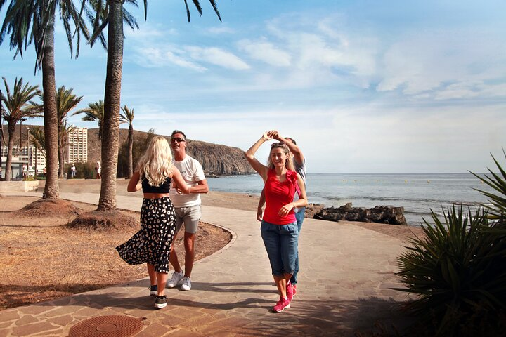 Salsa & Bachata, dance lessons Tenerife south. Have fun and learn - Photo 1 of 12