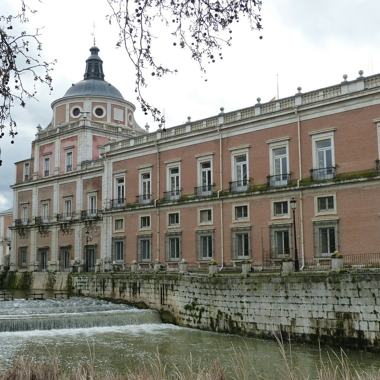 Royal Palace of Aranjuez: Guided Tour - Photo 1 of 3