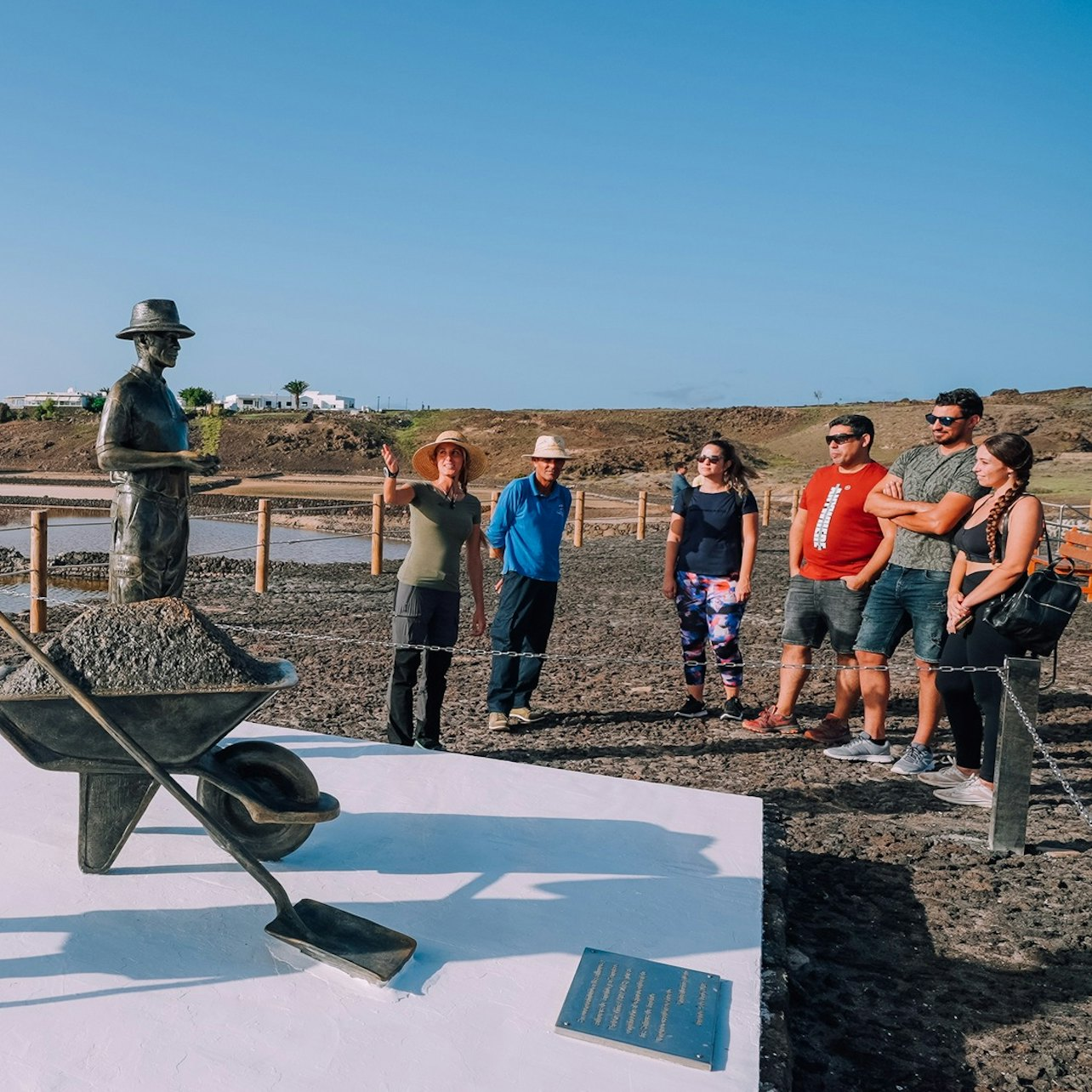 Guided Visit to the Janubio Salt Flats - Photo 1 of 9