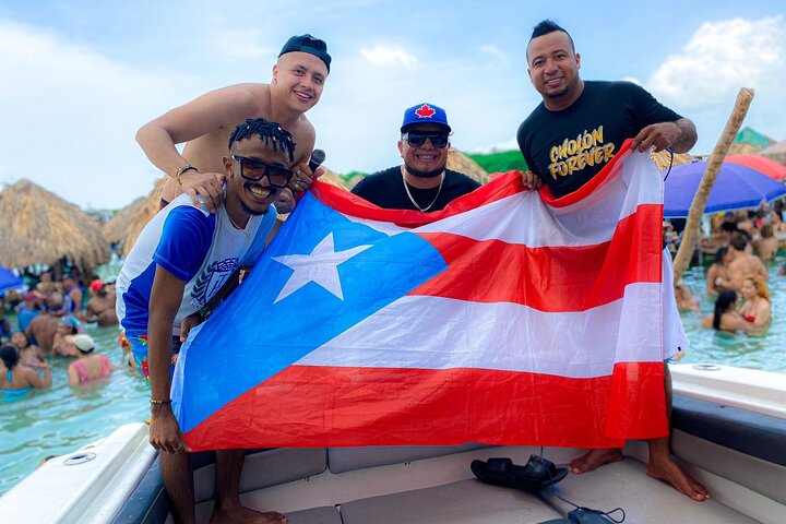 Holiday on Cholón Island with Lunch and Beer Included - Photo 1 of 9