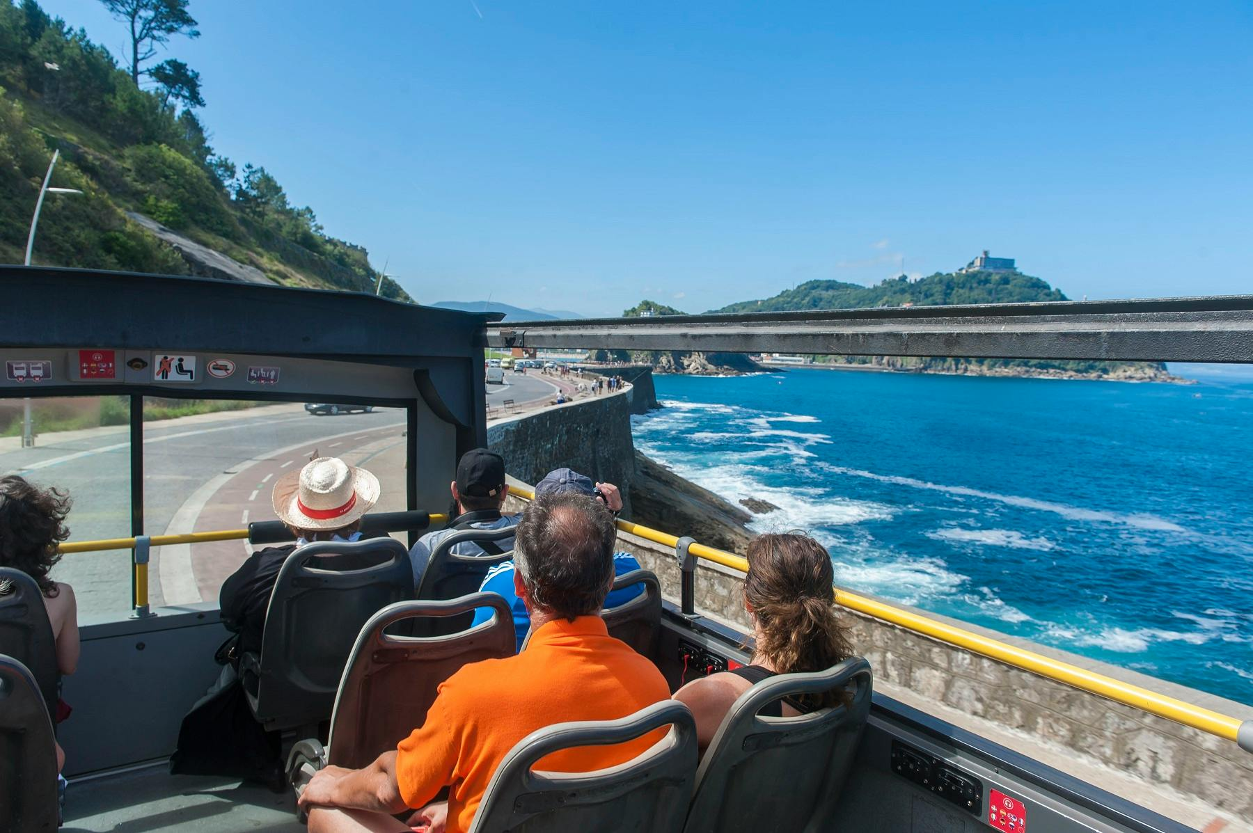 Hop-on Hop-off Bus San Sebastián - Photo 1 of 12