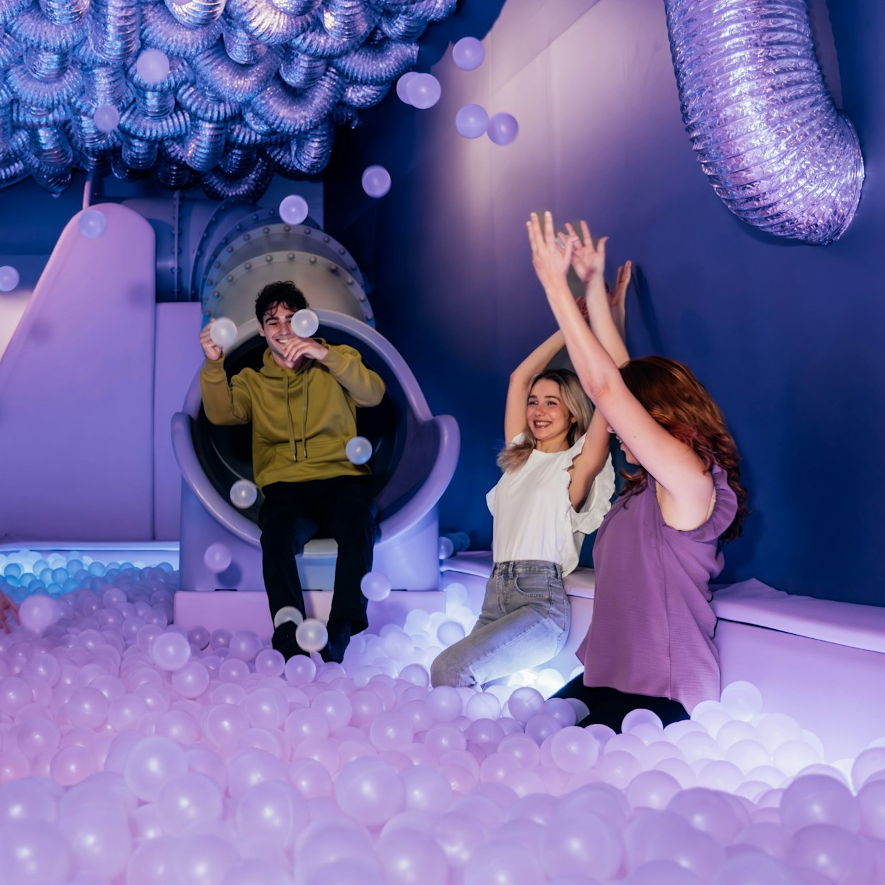 IKONO Barcelona Immersive Experience - Photo 1 of 11