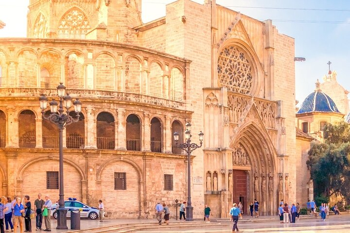 In Love with Valencia: A Self-Guided Tour of its Landmarks - Photo 1 of 5