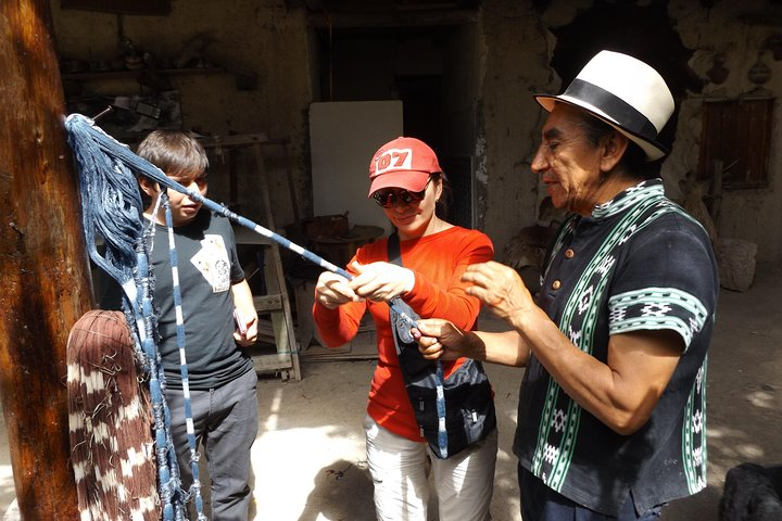 Gualaceo-weavers workshop