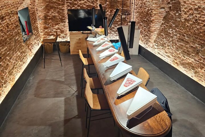 Cured Meats Gourmet Tasting with Wine Pairing in Madrid - Photo 1 of 15