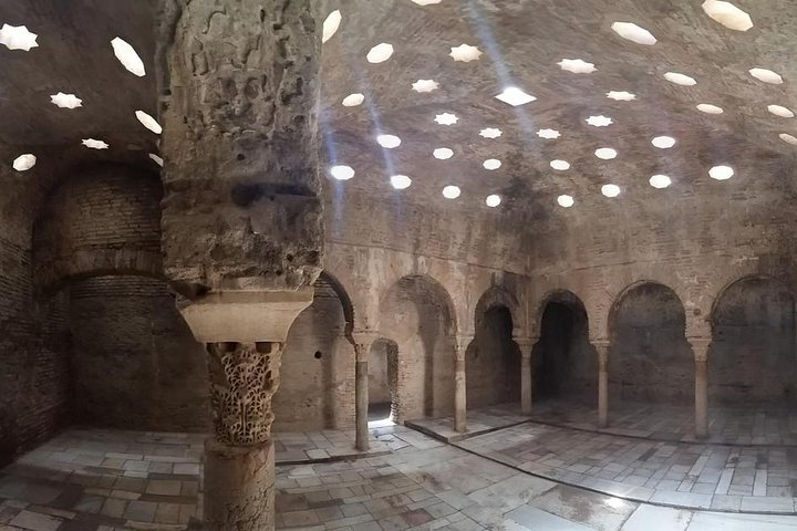 La Granada Nasrid: Nobility next to the Alhambra - Photo 1 of 4