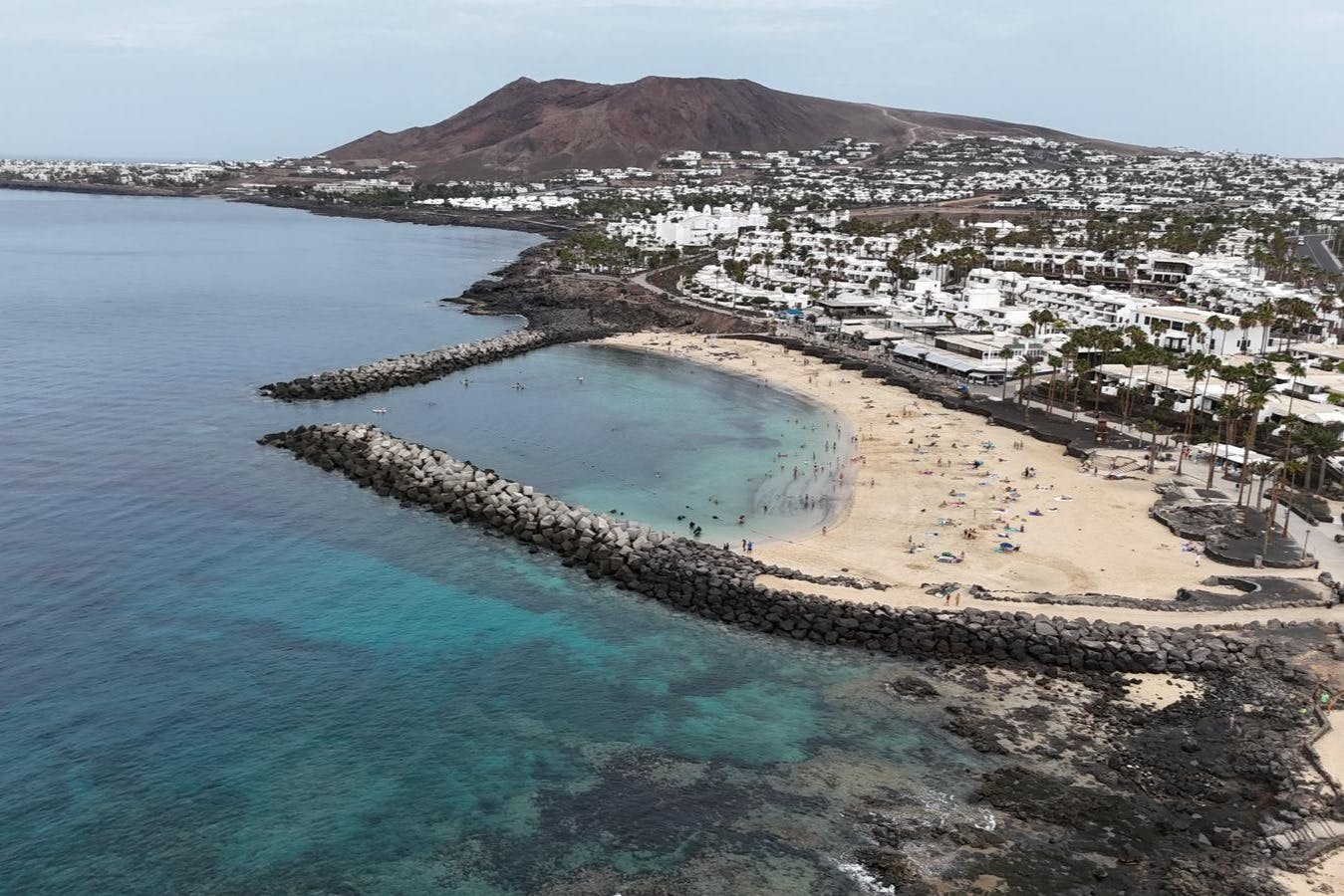Lanzarote: Stand-up Paddleboarding Class + Transfer - Photo 1 of 4