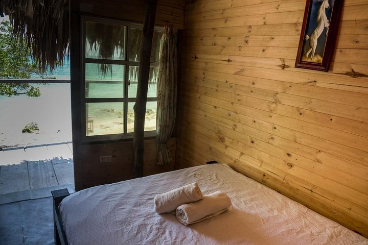 Accommodation on the beach (baro) with transport, breakfast and lunch - Photo 1 of 9