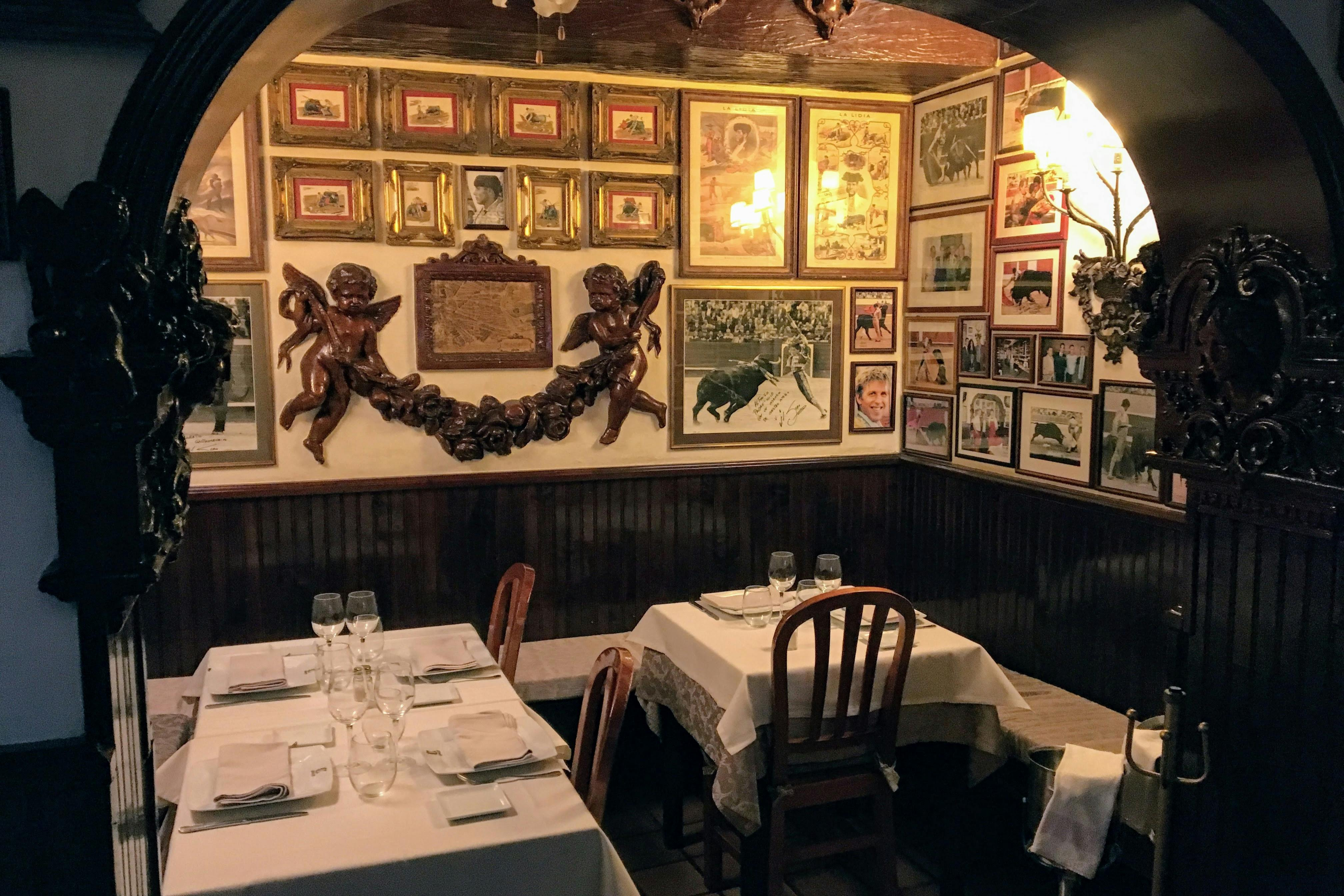 Madrid: Prado Museum + Walking Tour + Lunch at Sobrino de Botín - Photo 1 of 8