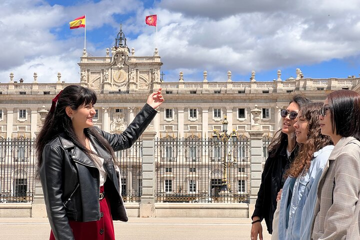 Royal Palace of Madrid and Habsburgs Tour