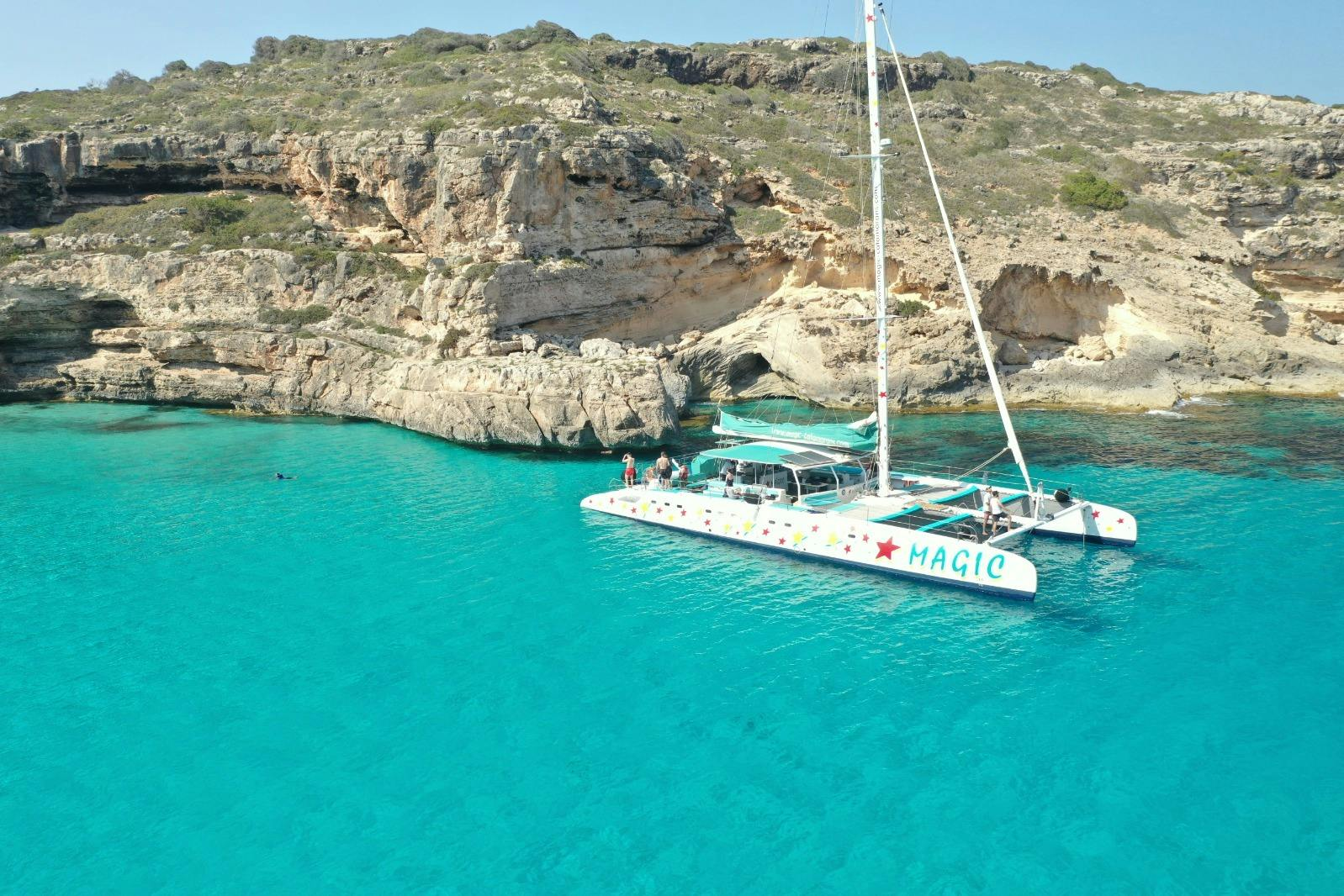 Mallorca: Catamaran Sailing Trip + Lunch or Dinner + Drinks - Photo 1 of 3