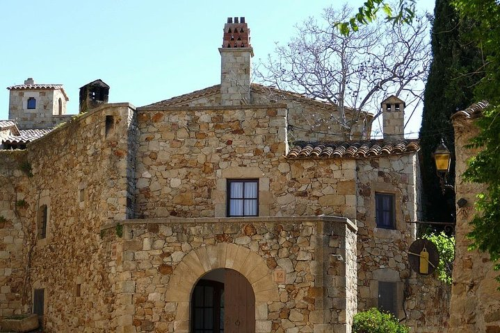 Medieval Towns, Girona, Wines and the Costa Brava in private - Photo 1 of 5