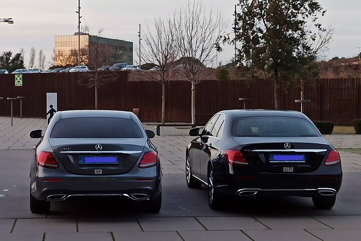 Montserrat 5 hours (DE 1 to 16 passengers) - Photo 1 of 6