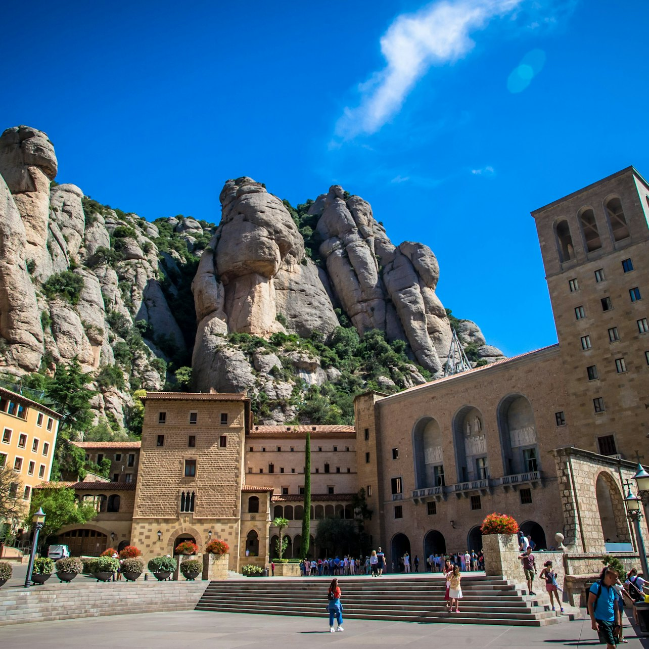 Montserrat: Small Group Tour from Barcelona with Organic Wine Tasting - Photo 1 of 4