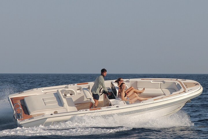 Novurania Yacht: Private Motor Speed Boat in Barcelona - Photo 1 of 6