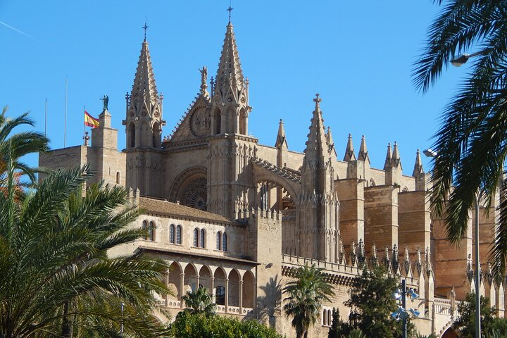 Palma Old Town & The Cathedral of Mallorca with Mallorcan pastry - Photo 1 of 10
