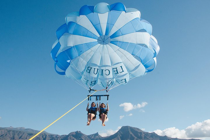 Parascending in Tenerife - Photo 1 of 9