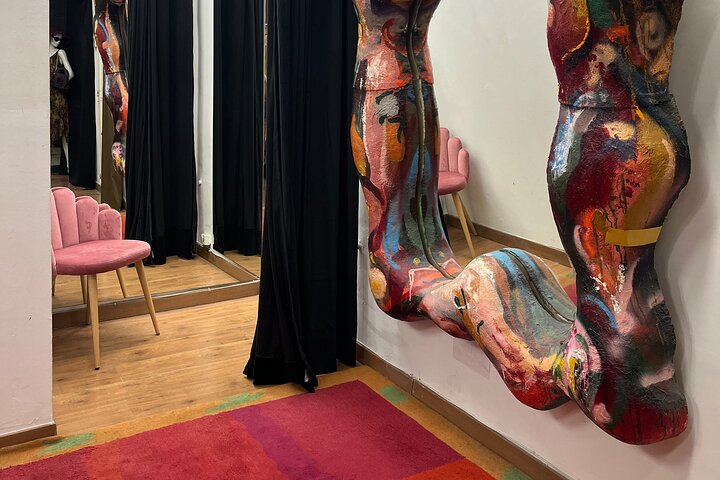 Private Activity with a Shopping Professional in Madrid - Photo 1 of 14