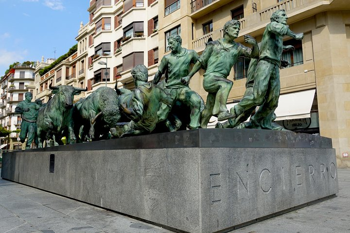 Private City Tour Pamplona - Photo 1 of 4