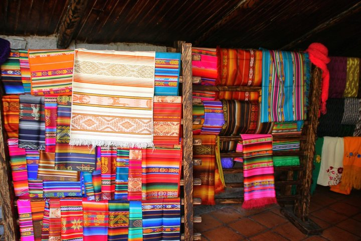 Ikat weavings Gualaceo