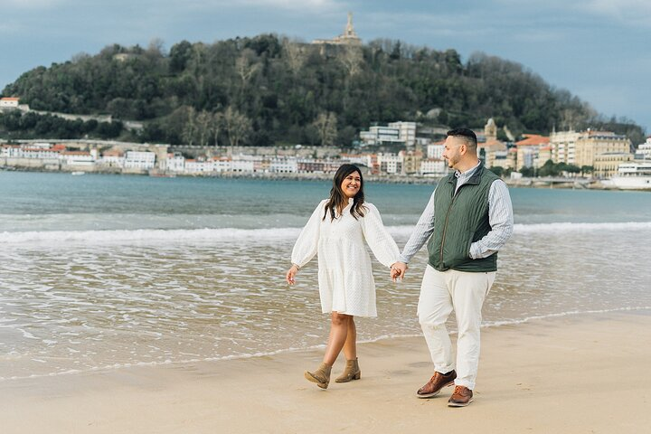 Private Photoshoot in San Sebastian by local photographer - Photo 1 of 21