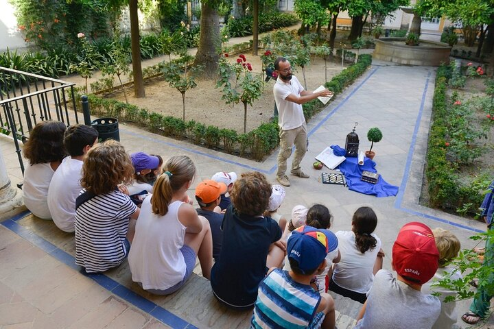 Private Sevilla Tour for families with children and teens... - Photo 1 of 10