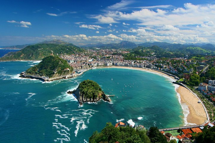 Private San Sebastián Tour from Bilbao with City Highlights - Photo 1 of 9