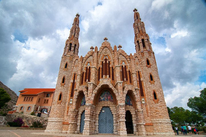 Guided tour of Vinalopó Castles and Wine Tasting - Photo 1 of 13