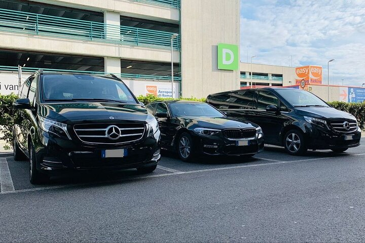 Private Transfer from Cadiz city hotels to Cadiz Cruise Port - Photo 1 of 15